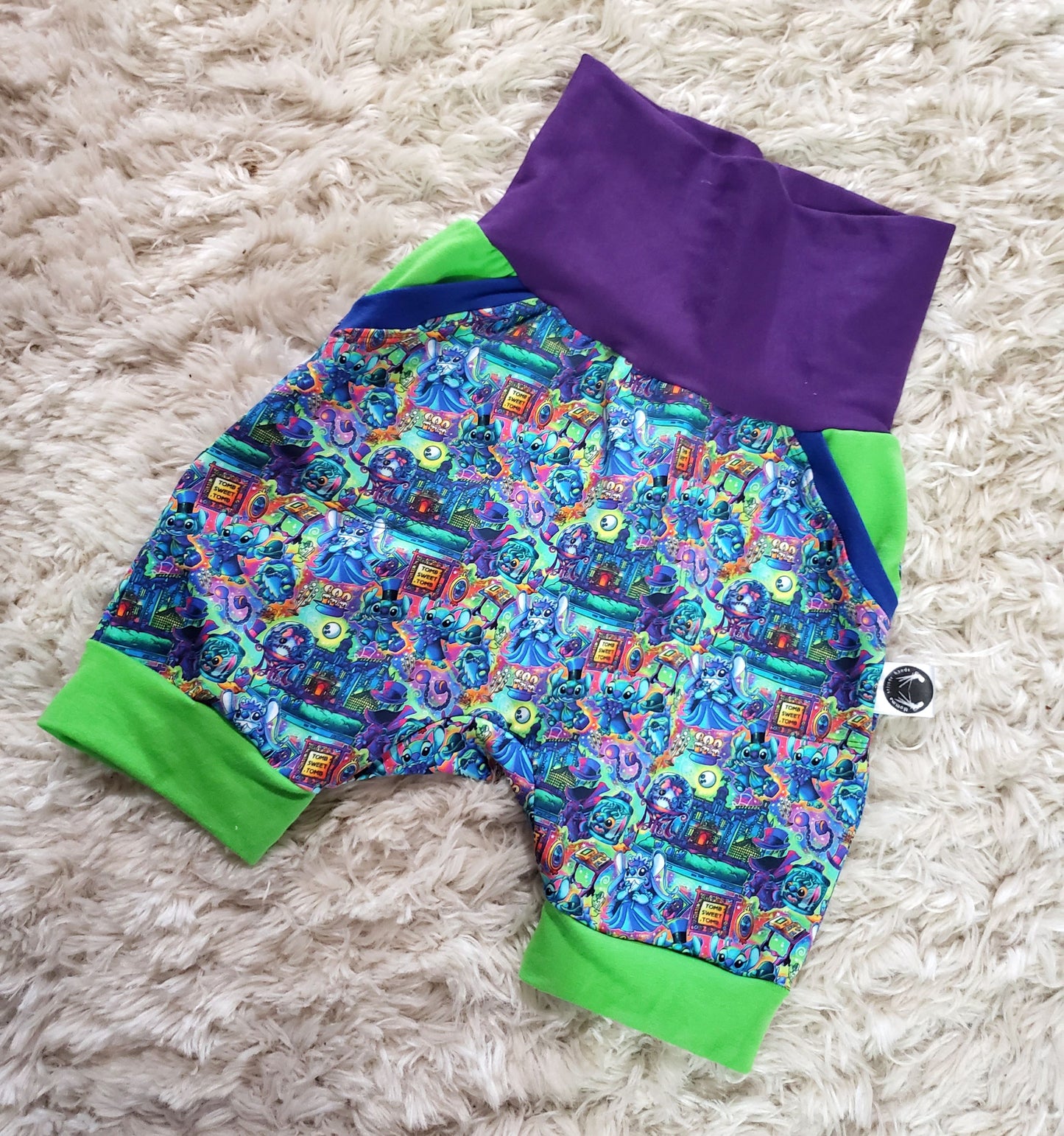 Stitch's tomb 3-6 year grow with me shorts