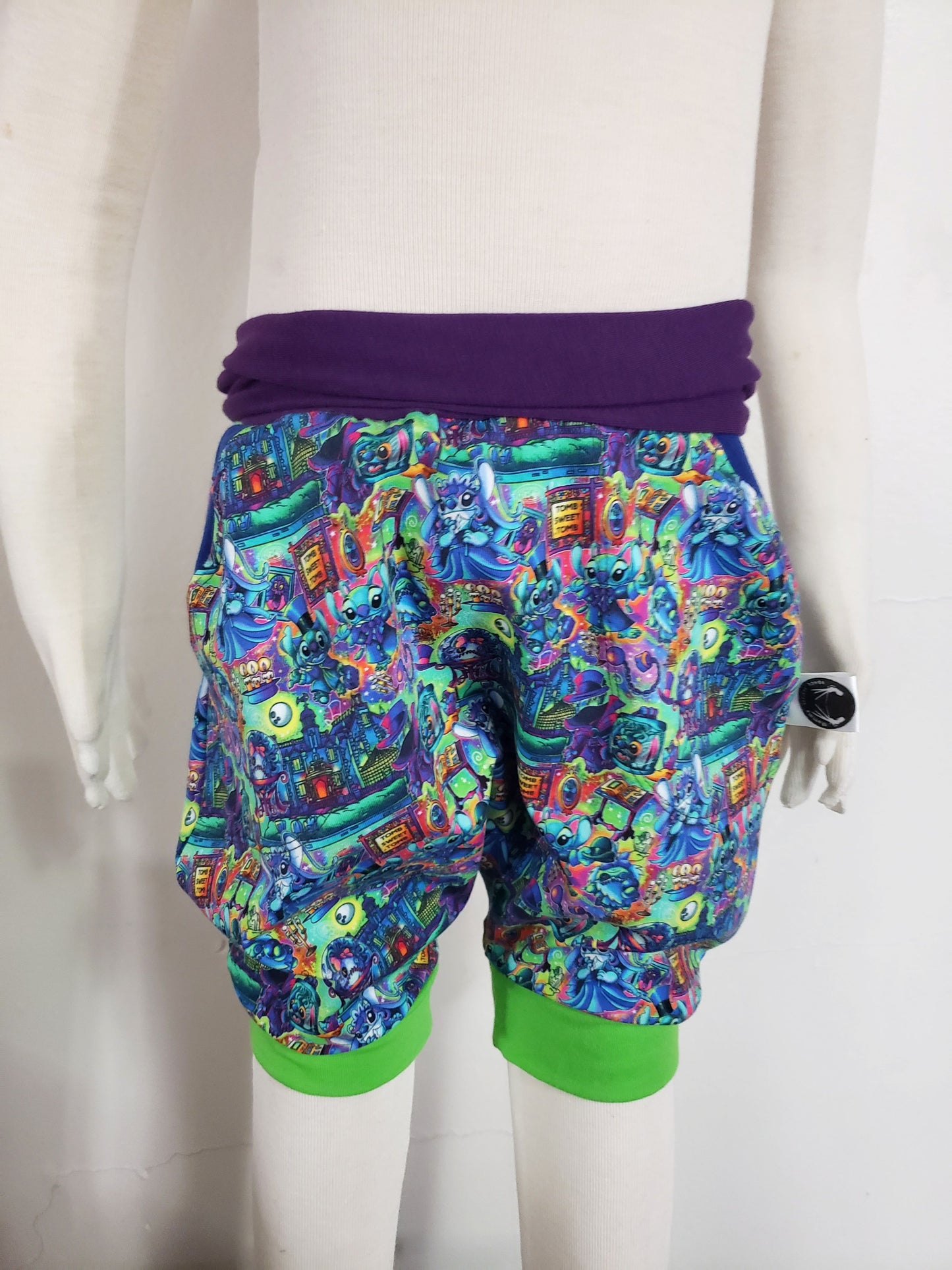 Stitch's tomb 3-6 year grow with me shorts