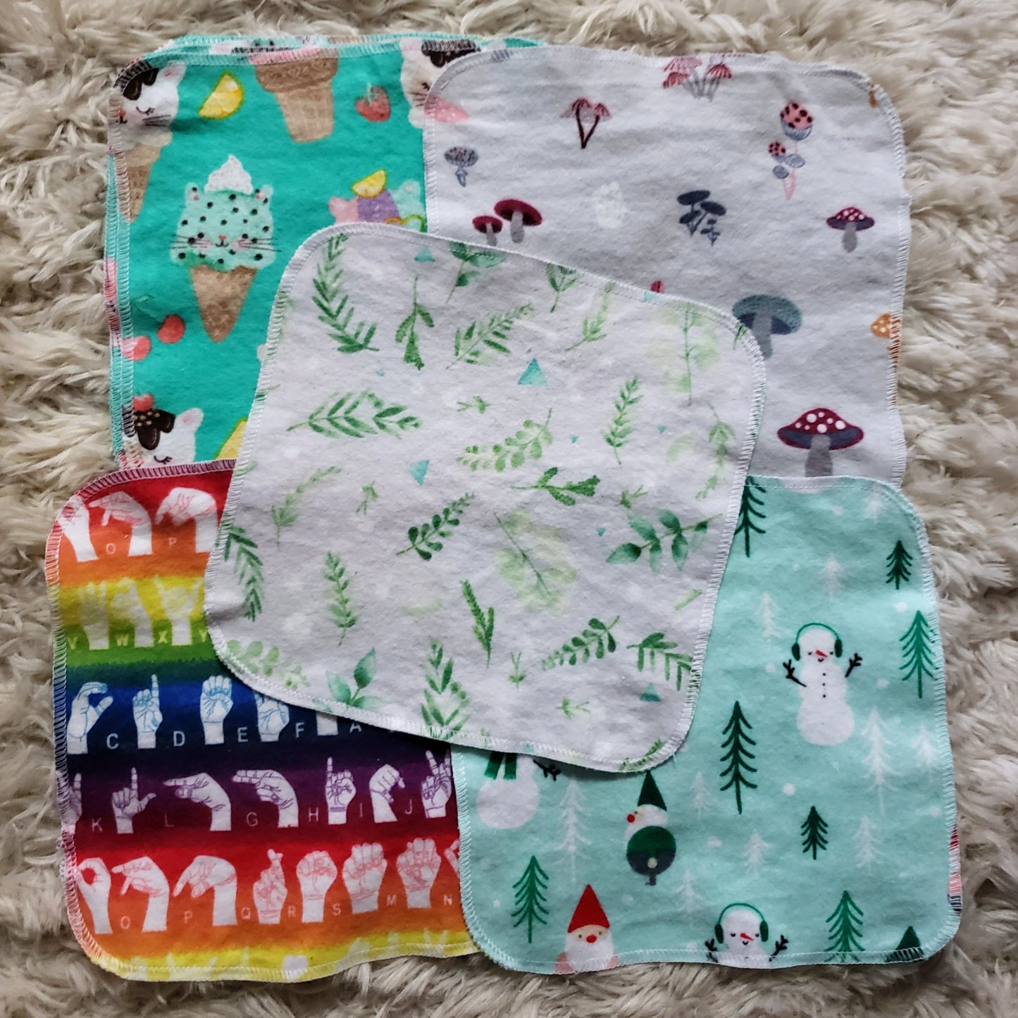 Cloth wipes (Random mix)