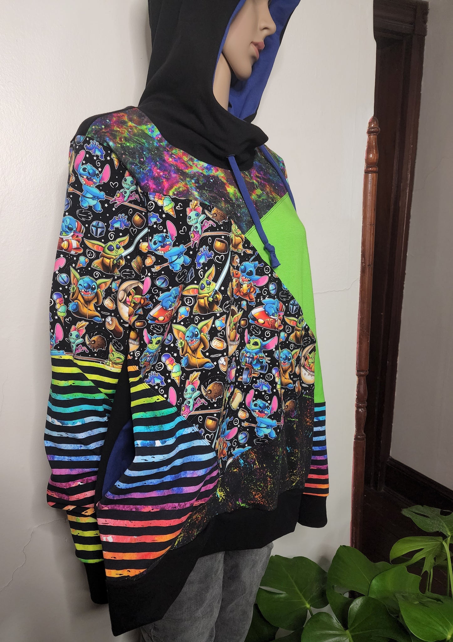 XXL Stitch in the galaxy hoodie