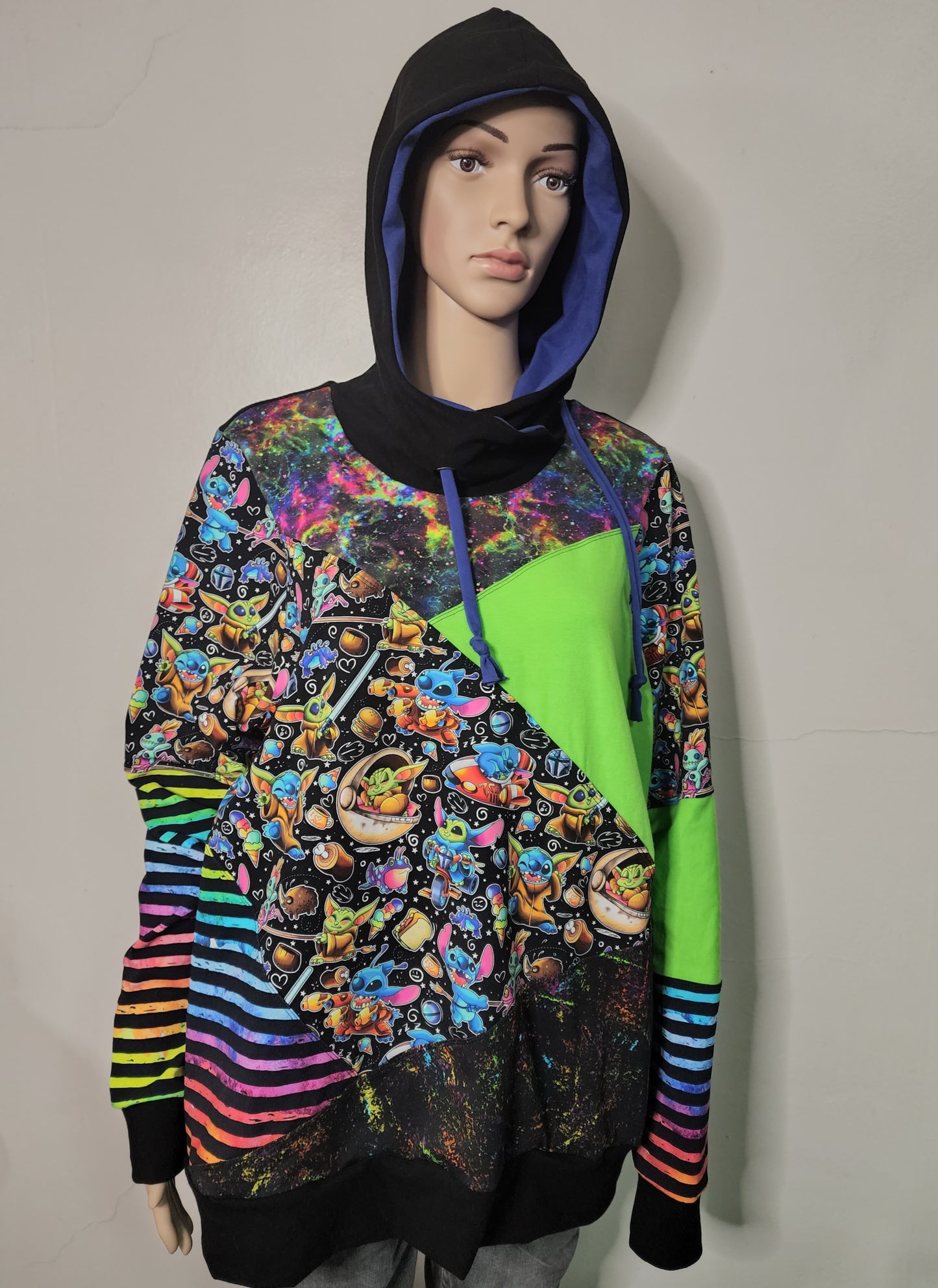XXL Stitch in the galaxy hoodie