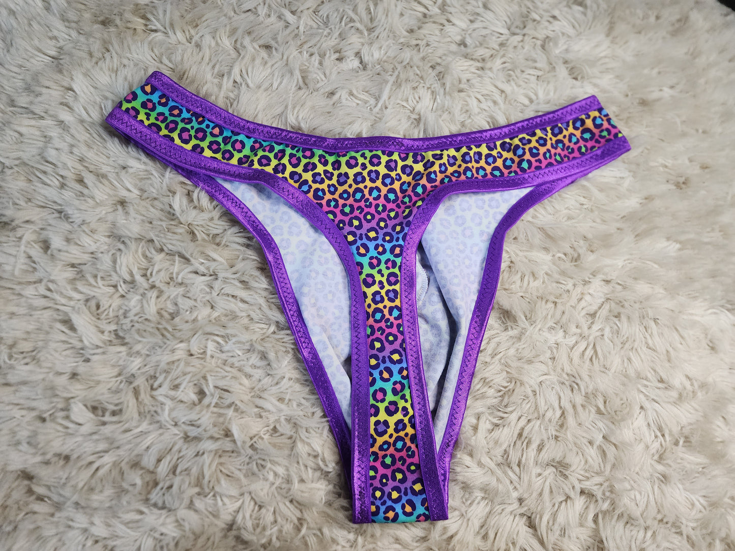 XL. Pride lepard pouch front thongs