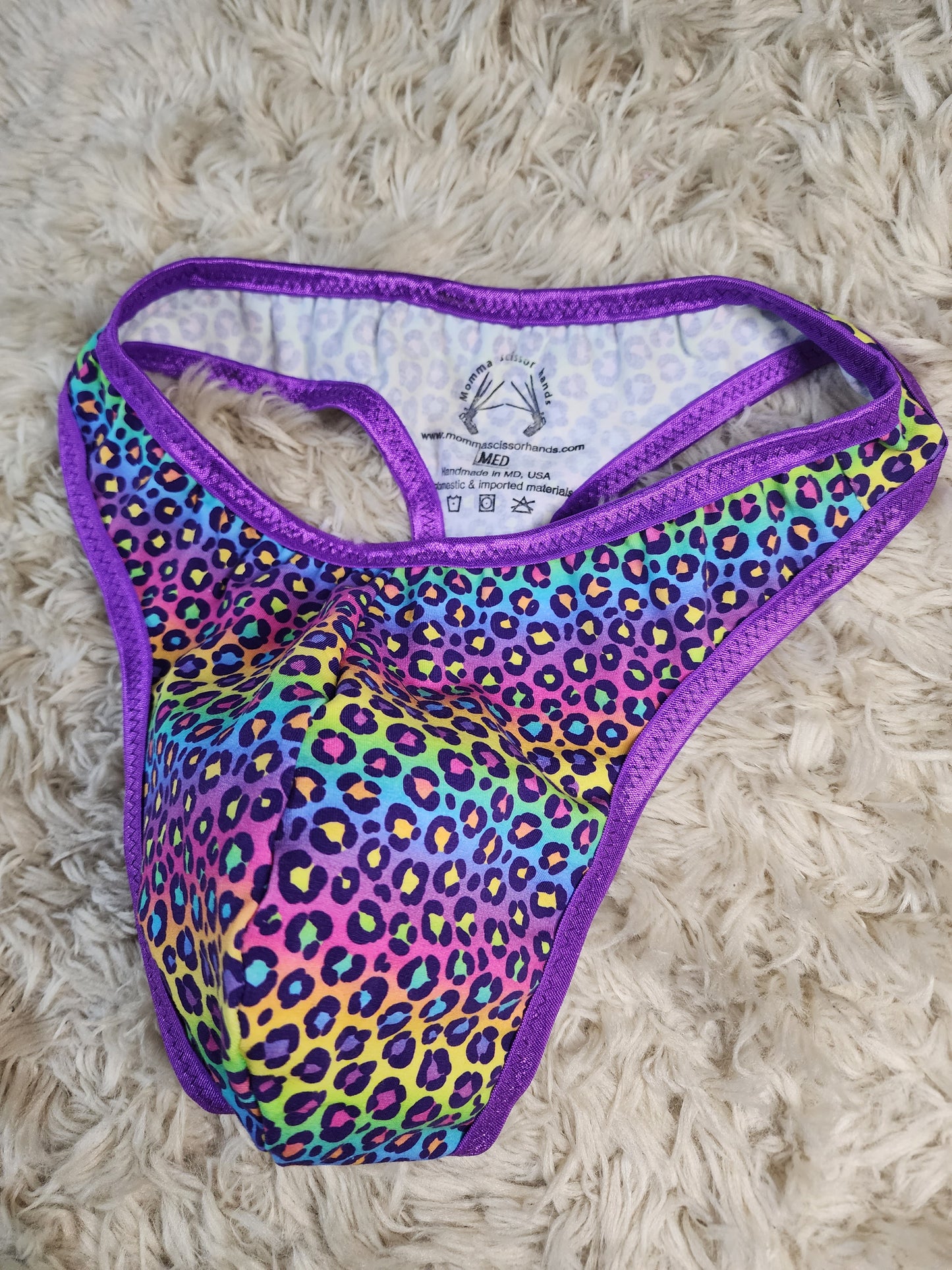 Med. Pride lepard pouch front thongs