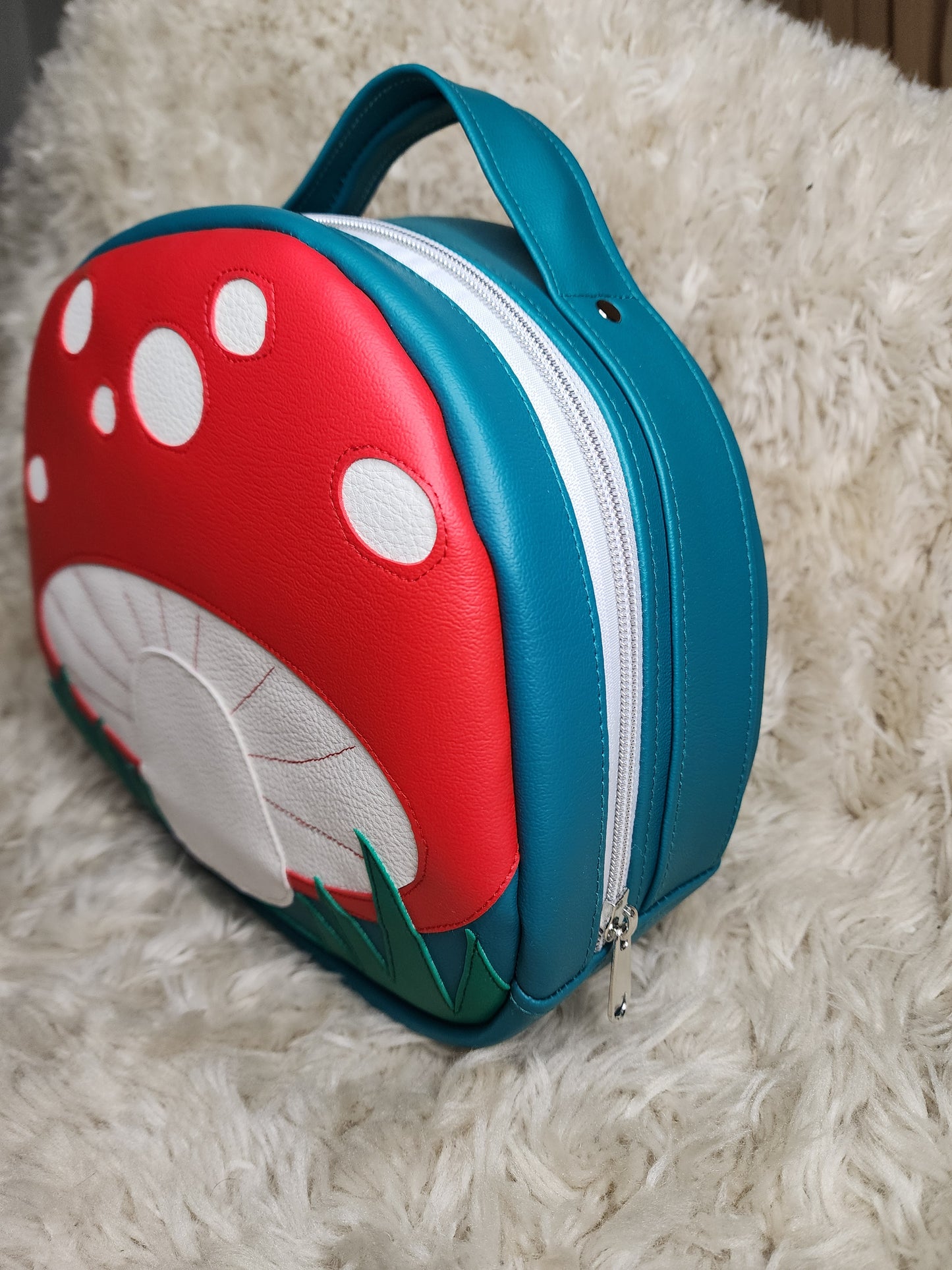 Red mushroom bag