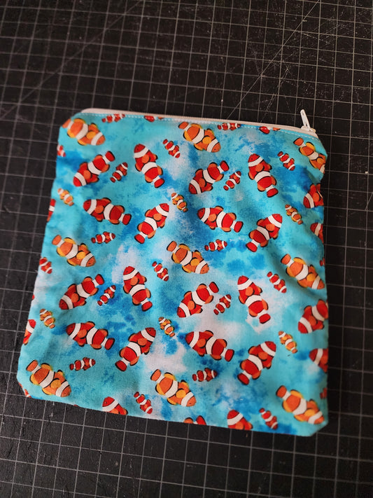 Med. Clown fish wet bag