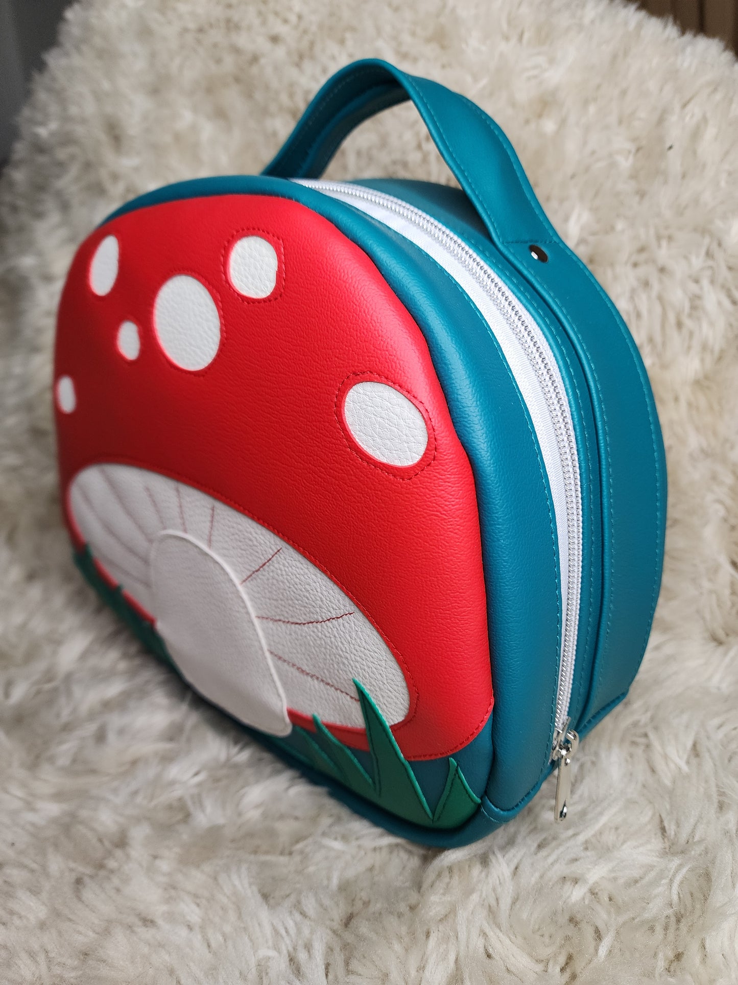 Red mushroom bag