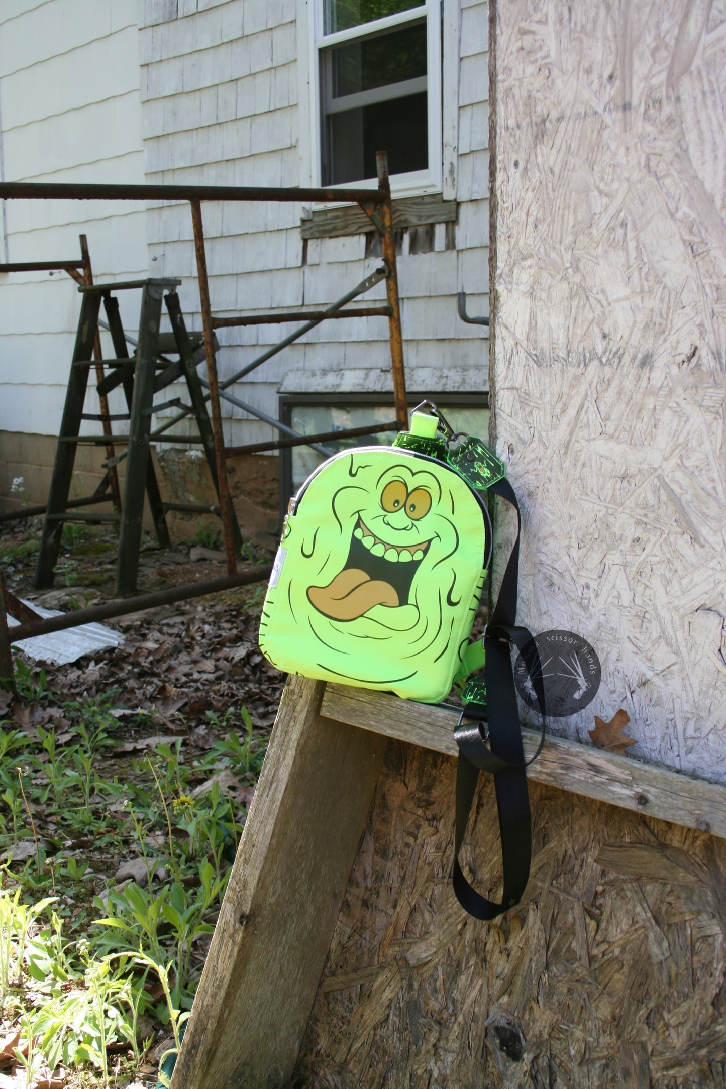 Glow in in the dark cross body slimer