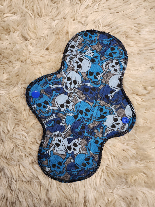 10" Blue skulls cloth pad