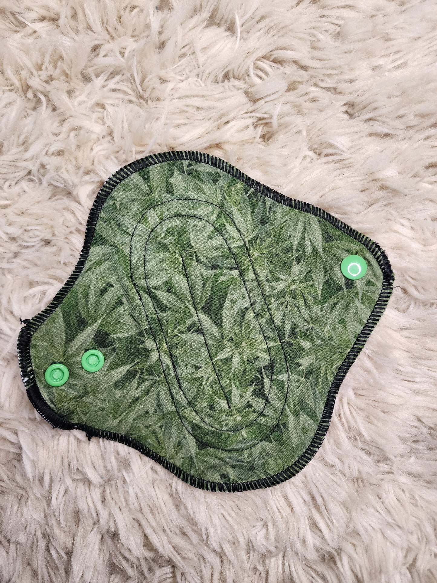 6" Weed cloth pad